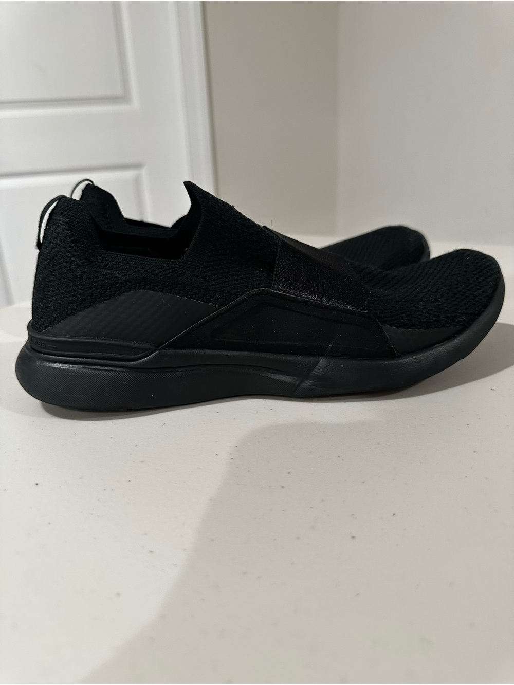 APL Athletic Propulsion Labs TechLoom Bliss All Black Slip On Sneakers size 8.5